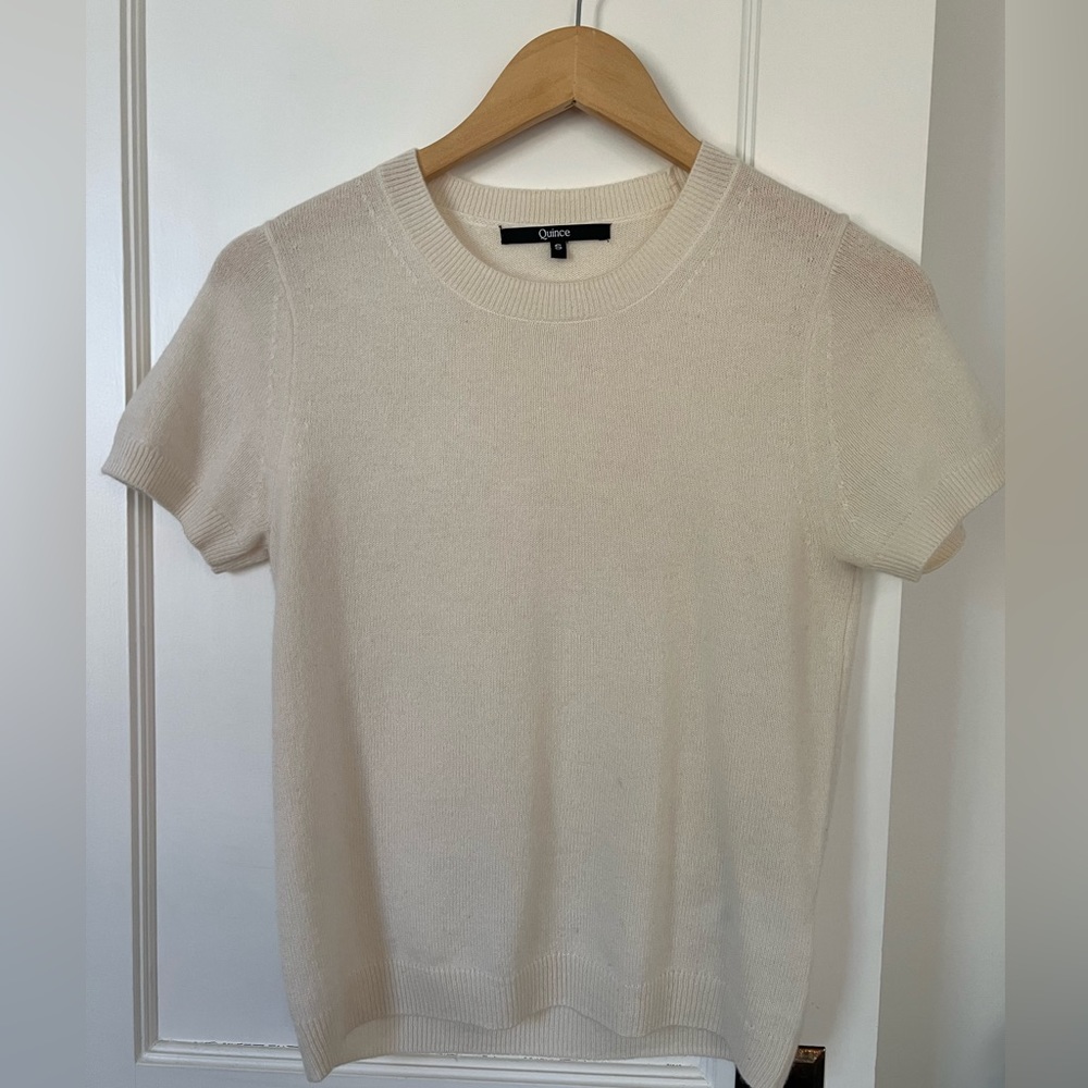 Quince Mongolian Cashmere Tee in Ivory, Size Small